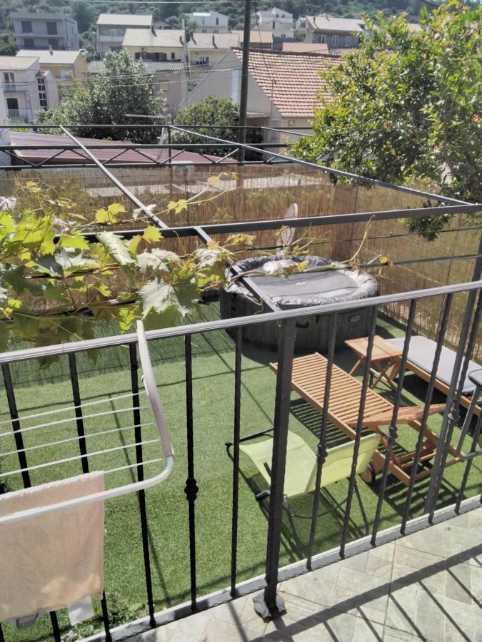 Apartment Mile シベニク エクステリア 写真